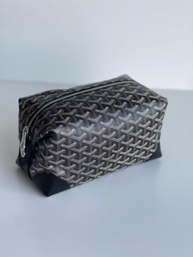 VERVE™ - GOYARD TOILETRY BAG